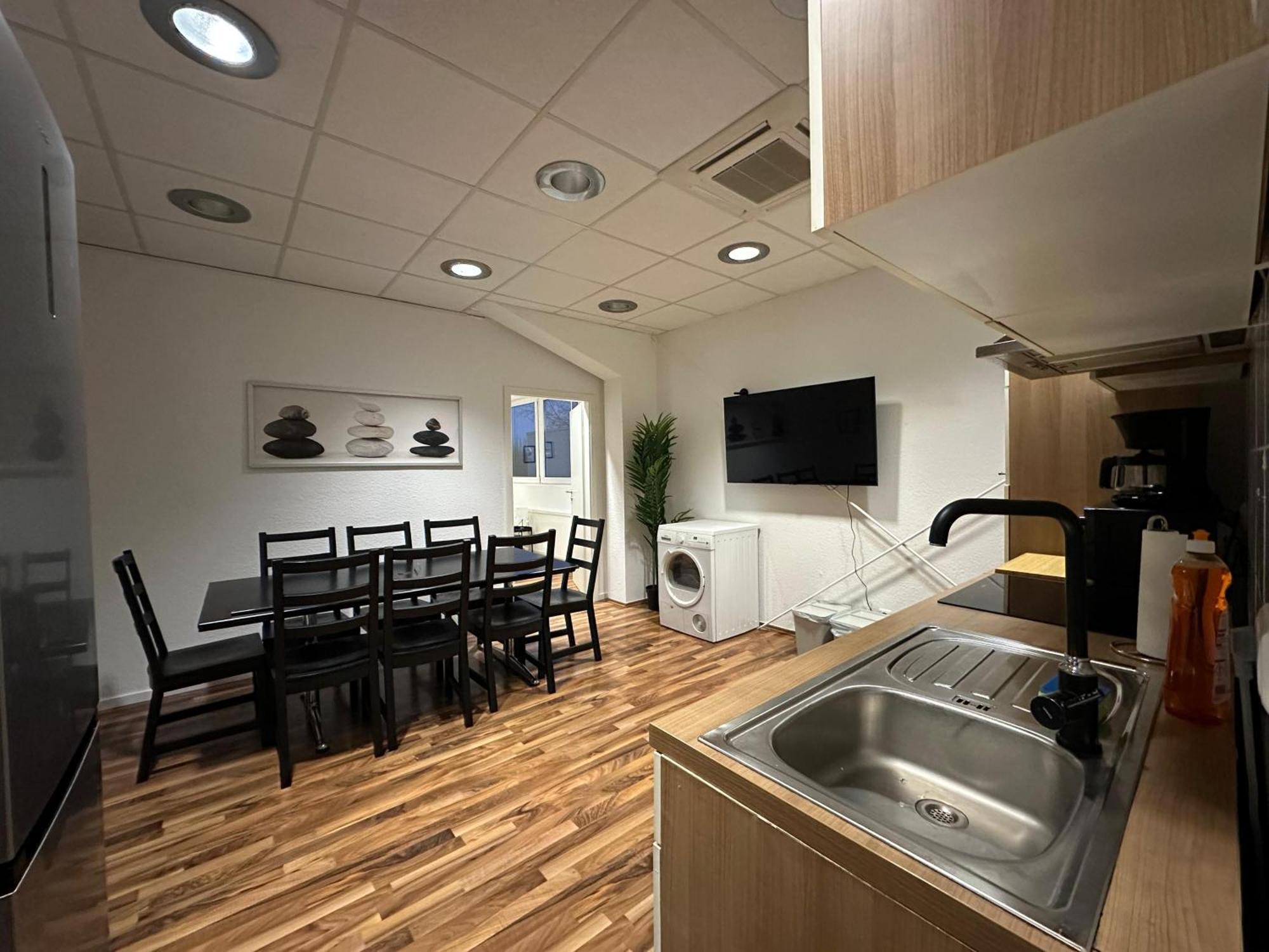 Suite4monteure I Bis Zu 10 Personen I Kueche I Waschmaschine Apartment