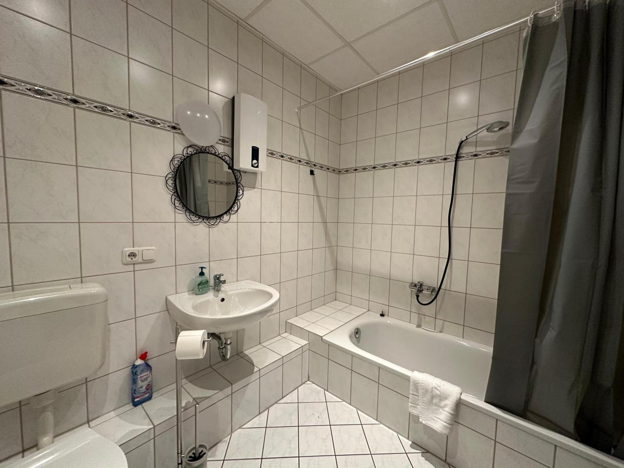 Apartment Suite4monteure I Bis Zu 10 Personen I Kueche I Waschmaschine Wiesbaden