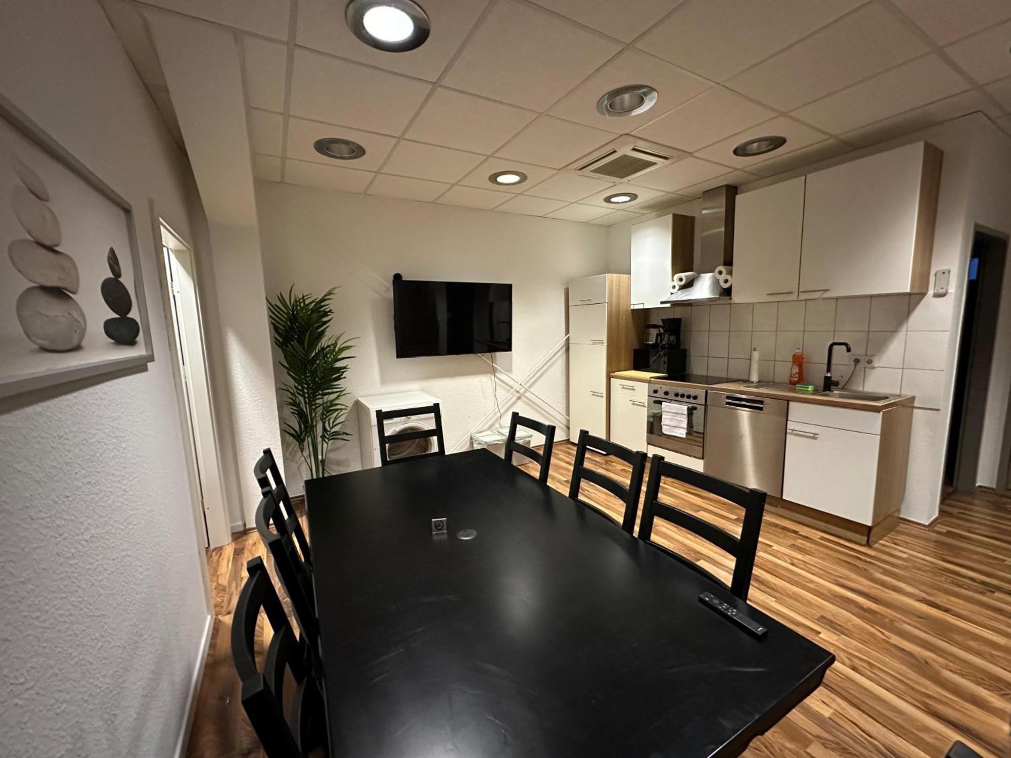 Suite4monteure I Bis Zu 10 Personen I Kueche I Waschmaschine Apartment
